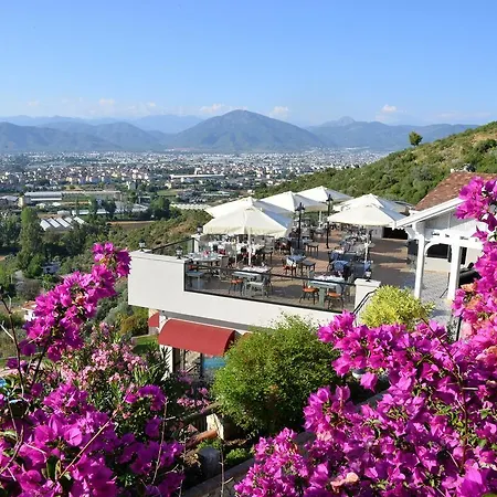 Sundial Hotel & Restaurant * 페티예