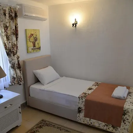 Sundial Hotel & Restaurant Otel *