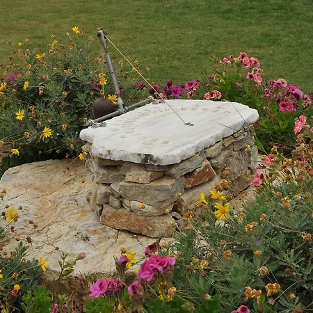 מלון Sundial Hotel & Restaurant *